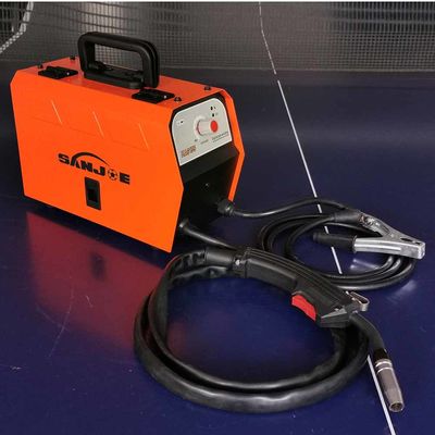 Carrete Mini Gas Shielded Welding Machine del alambre del soldador 1kg de 2.5KVA IGBT